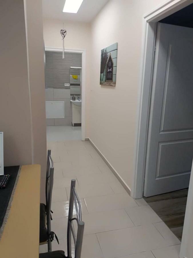 Alma Vendeghaz Hotel Veszprem Ngoại thất bức ảnh
